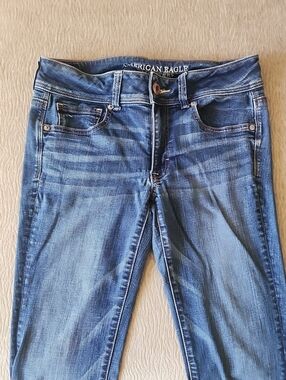 American Eagle Outfitters Women's Wide Leg Jeans - Medium Blue Wash Size 6